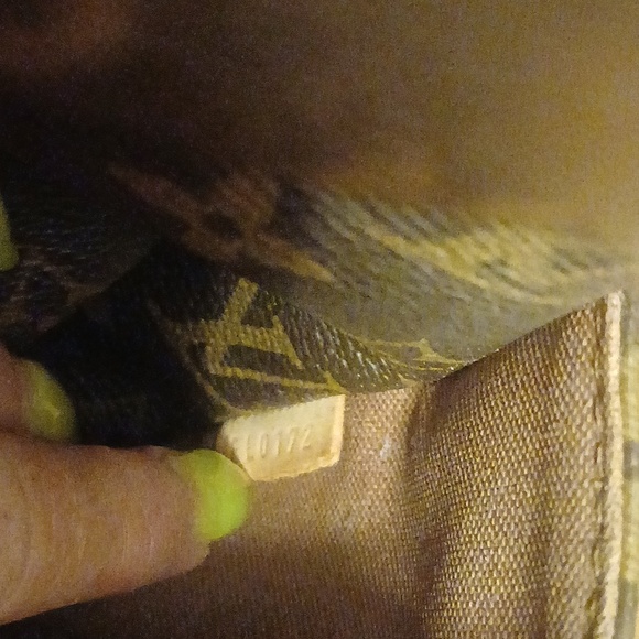 Totally - Picture 12 of 12